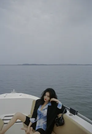 王梓薇少女风甜美写真图片_8