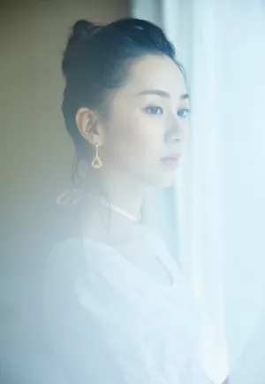 关芯优雅气质仙气性感写真图片