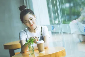 	关芯元气性感写真图片