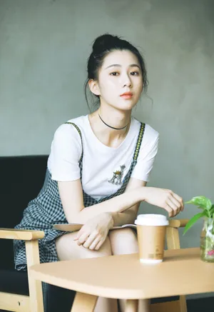 	关芯元气性感写真图片_3
