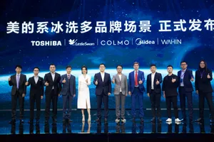 万茜白色长裙优雅气质写真_11