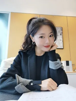 邓家佳时髦居家私服照图片_1