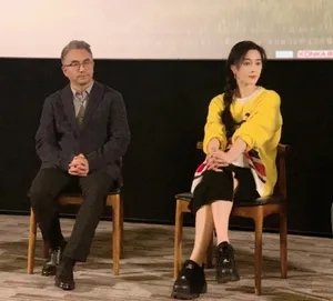 范冰冰黄衣黑裙清纯时尚现场照图片_3