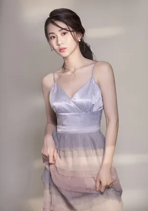 关芯优雅气质性感图片写真_6