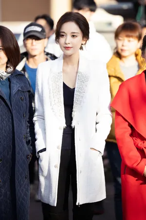古力娜扎《无与伦比的美丽》开机仪式图片_3