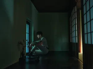 刘恺威剪裁西装成熟魅力写真图片_4