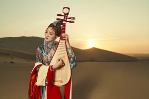 孟佳敦煌古风沙漠舞蹈写真图片