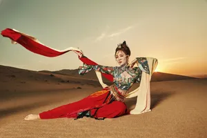 孟佳敦煌古风沙漠舞蹈写真图片_3