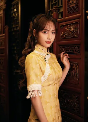 张嘉倪旗袍双马尾优雅写真图片_7