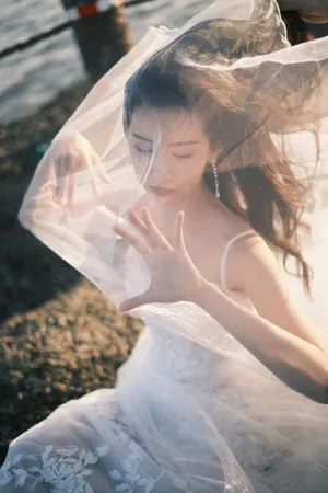 陈都灵海边落日优雅写真图片_11