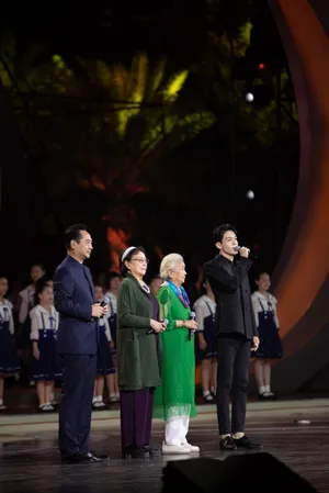 青年演员曾舜晞最新活动照图片