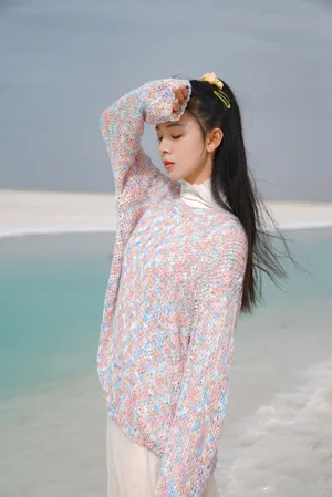 陈瑶毛衣白裙优雅甜美写真图片_2