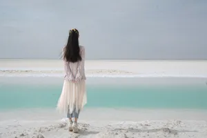 陈瑶毛衣白裙优雅甜美写真图片_7