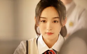 何泓姗青春校园风写真图片_2