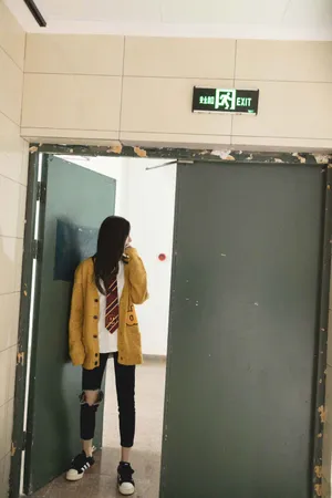 沈梦辰清爽简约私服照图片