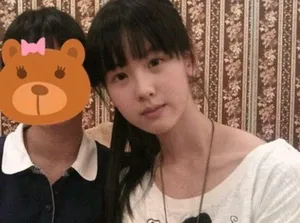 陈都灵双马尾清纯甜美童年旧照图片_3