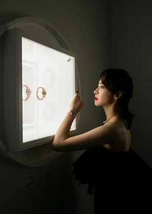 宋茜抹胸裤装酷美品牌活动图片_6