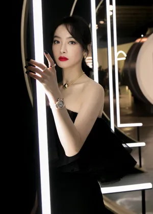 宋茜抹胸裤装酷美品牌活动图片_8