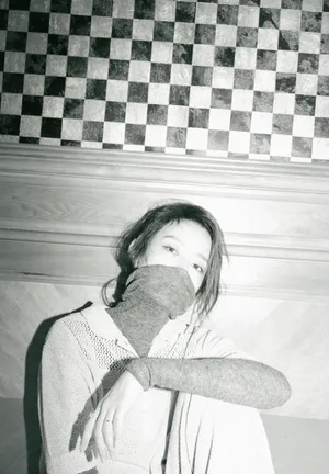 周奇奇慵懒黑白大片写真图片_3