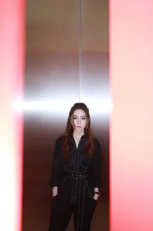 邓紫棋卡地亚活动照性感图片_2