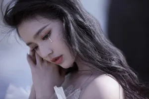 林允人鱼眼泪鳞片群唯美写真图片