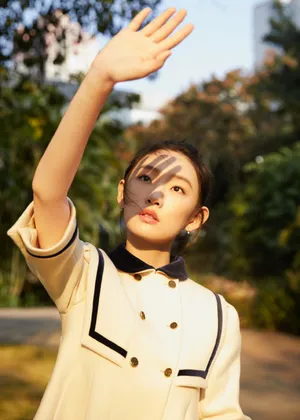周依然学院风光影写真图片_7