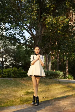 周依然学院风光影写真图片_10
