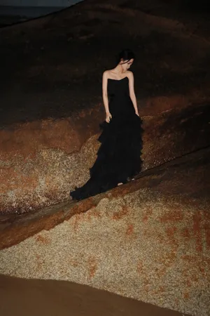 欧阳娜娜海边夜景魅惑写真图片_8
