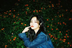 谭松韵牛仔衣甜美俏皮写真图片