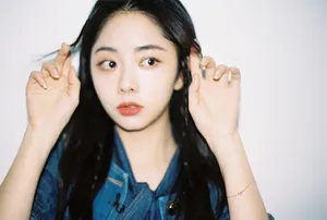 谭松韵牛仔衣甜美俏皮写真图片_6