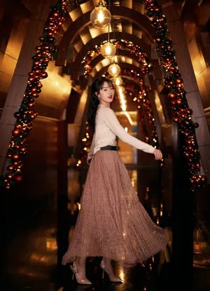 袁冰妍星河圣诞风大片写真图片_4