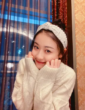 杨祺如清秀俏皮自拍图片_5