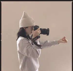 宋茜卫衣毛线帽文艺范美照图片_2