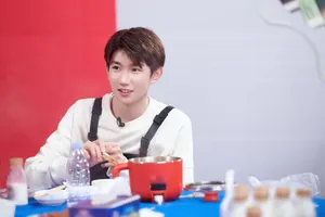 王源《我们的歌》高清帅气图片_10