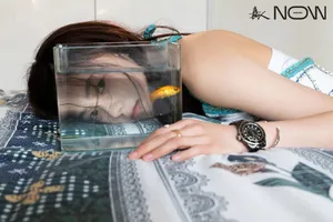 刘浩存冬日时尚杂志封面写真图片_6