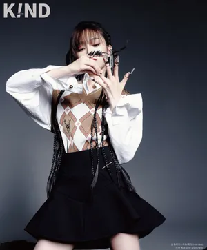吴宣仪机械美甲造型写真图片_3