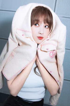 虞书欣双马尾粉嫩少女感写真图片_7