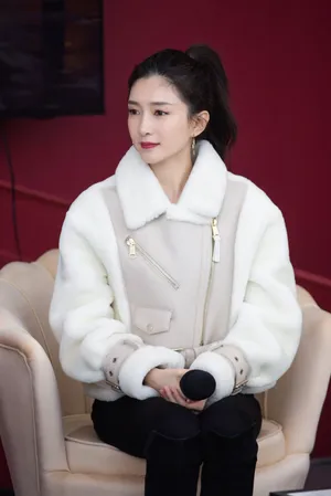 江疏影温暖冬日品牌活动图片