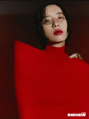 李斯丹妮红与黑别致大片写真图片_8