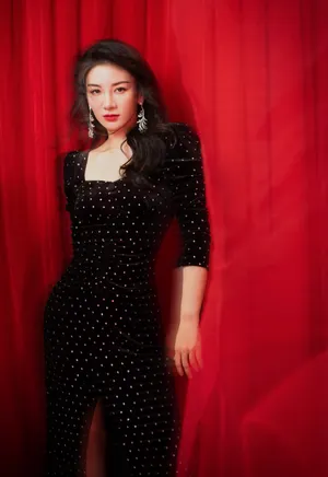 黄奕波点裙性感写真图片_10