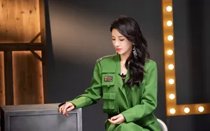 黄奕绿色清新养眼写真图片_2