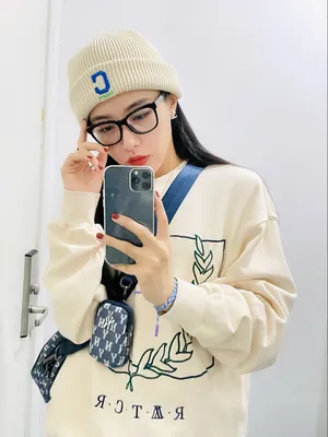 戴萌温暖冬装私服自拍照图片