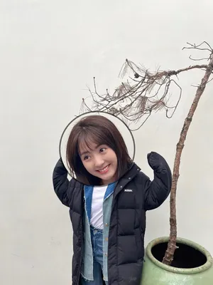 邢菲羽绒服温暖私服照图片_1
