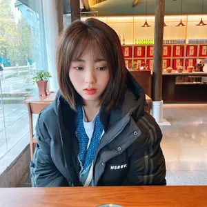 邢菲羽绒服温暖私服照图片_5