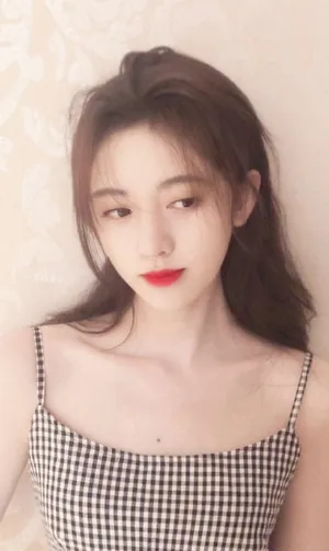 性感鞠婧祎格子吊带裙图片_7