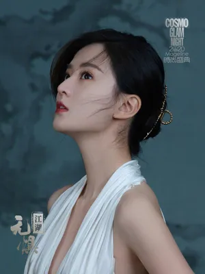 乔欣白色礼裙江湖无惧大片写真图片