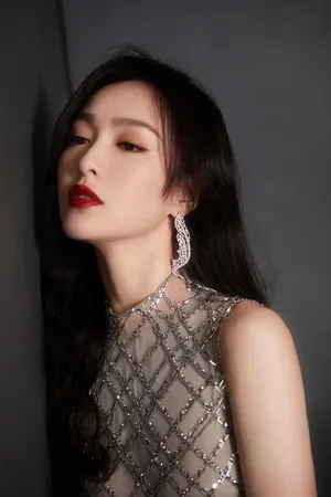 唐嫣闪耀钻石裙性感写真图片_3
