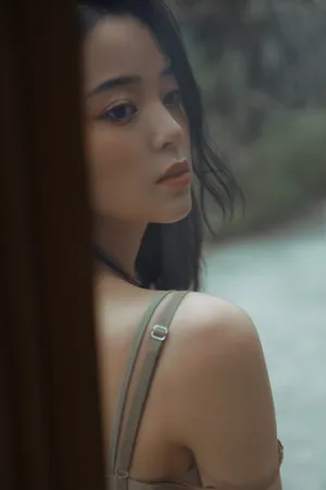 欧阳娜娜情侣锁礼裙性感写真图片_9
