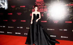 袁姗姗地形礼服优雅性感写真图片_2