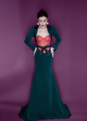 倪妮撞色束腰长裙魅惑写真图片_7